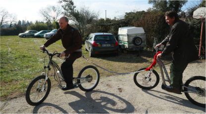 Magic Elastic en Trottinette tout terrain